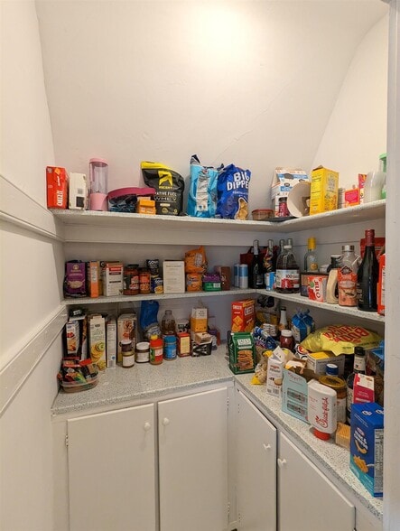 Building Photo - 92 Powder House Blvd