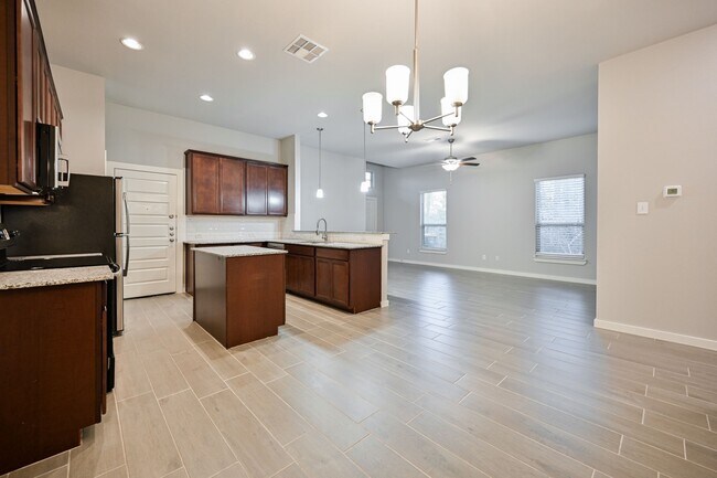 Building Photo - 127 Wickersham