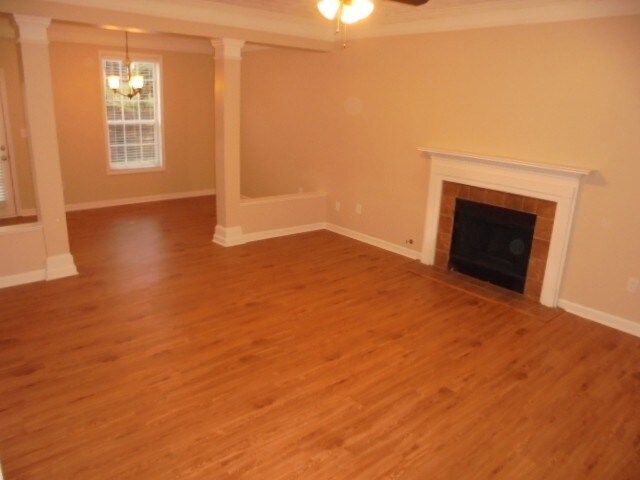 Building Photo - 2400 Catamaran Court