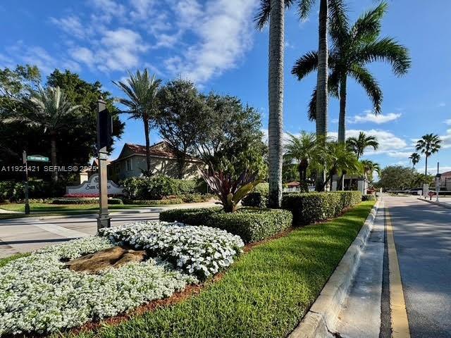 Building Photo - 1140 Sorrento Dr