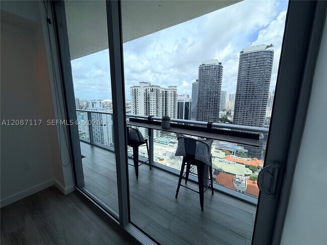 Building Photo - 1100 S Miami Ave