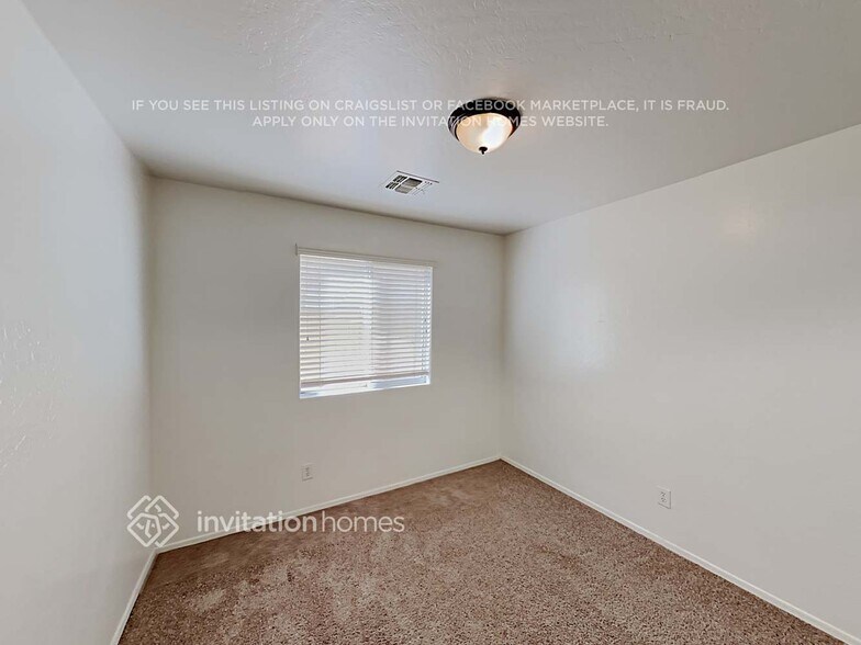 Building Photo - 3036 S 101st Dr