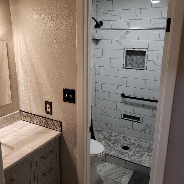 Building Photo - 6439 N 77th Pl