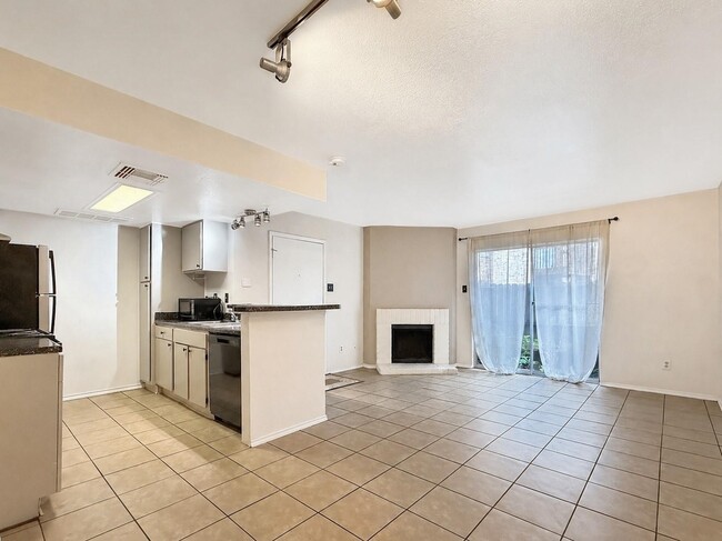 Building Photo - 12905 Woodforest Blvd