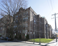 Building Photo - Pine Court Apartment