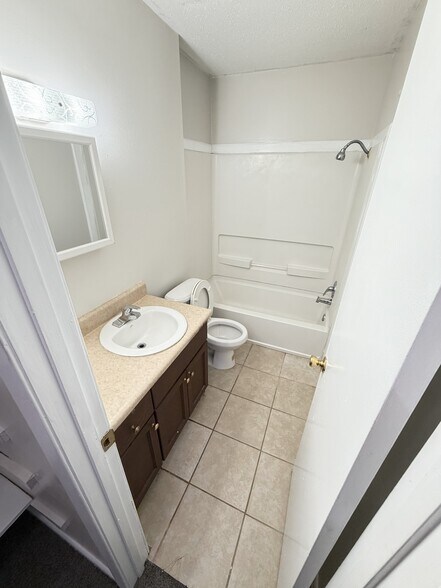 Building Photo - 1207 Canal St