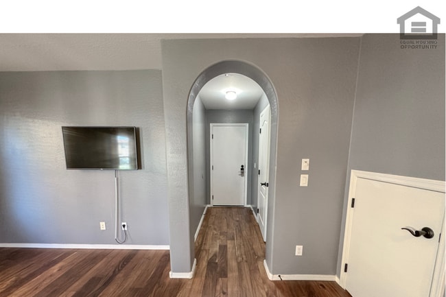 Building Photo - 3Bed/2.5Bath Three-Story Townhouse in Vistancia! Ready for Immediate Move-In! – 2 CAR GARAGE!