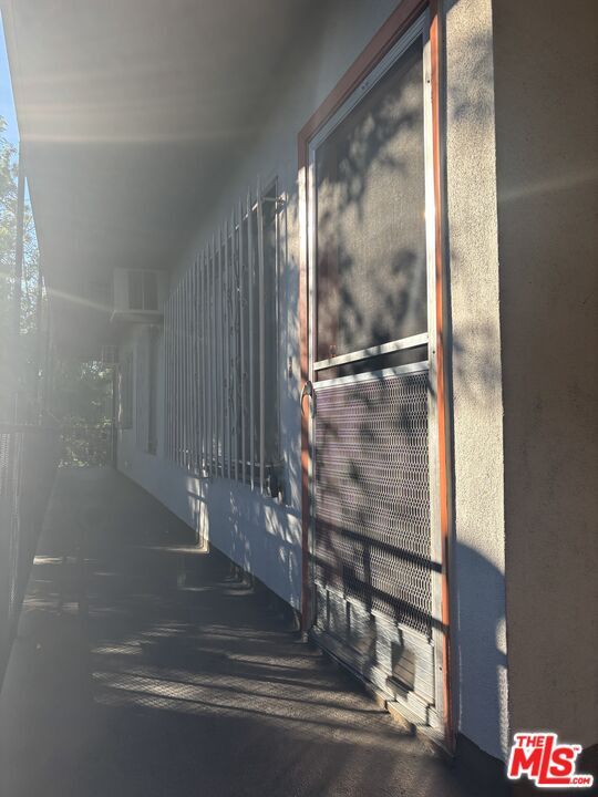 Building Photo - 1807 Taft Ave