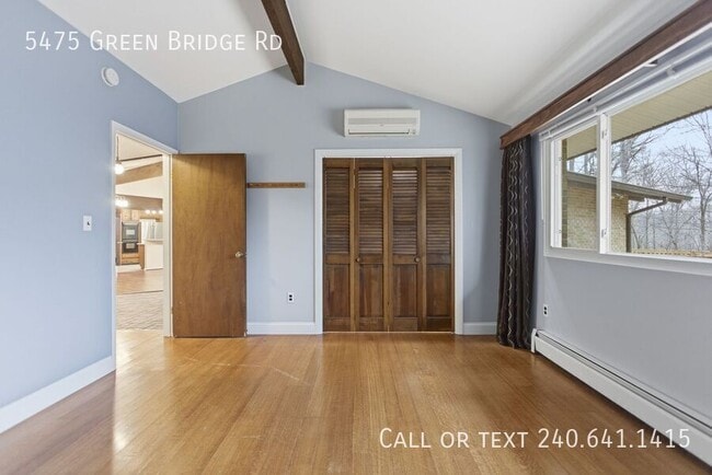 Building Photo - 5475 Green Bridge Rd