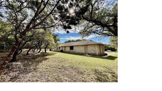 Building Photo - 1045 Hidden Hills Dr