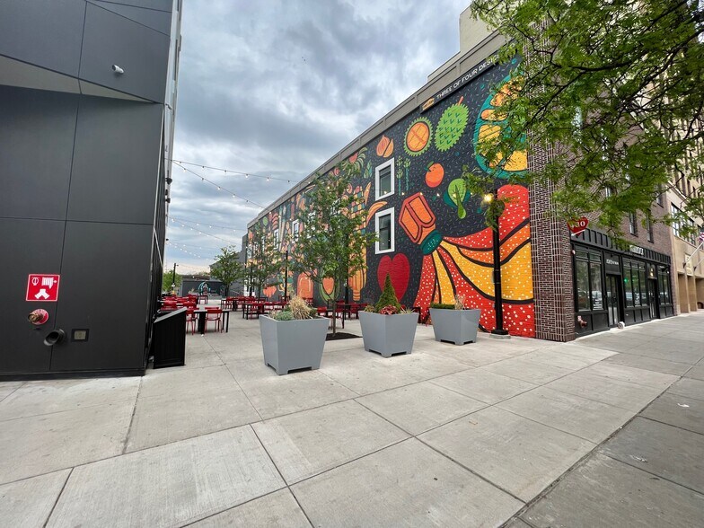 Building Photo - 480 S Salina St