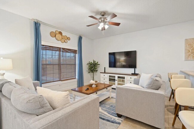 Building Photo - Stunning 4BR Resort Home in Four Corners, ...