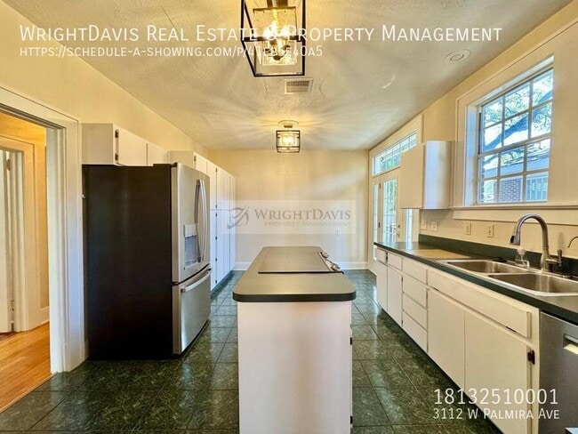 Building Photo - 3112 W Palmira Ave