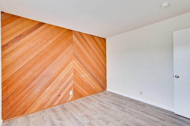 Building Photo - 3 BEDROOM 2 BATH House in Branham-Jarvis Neighborhood