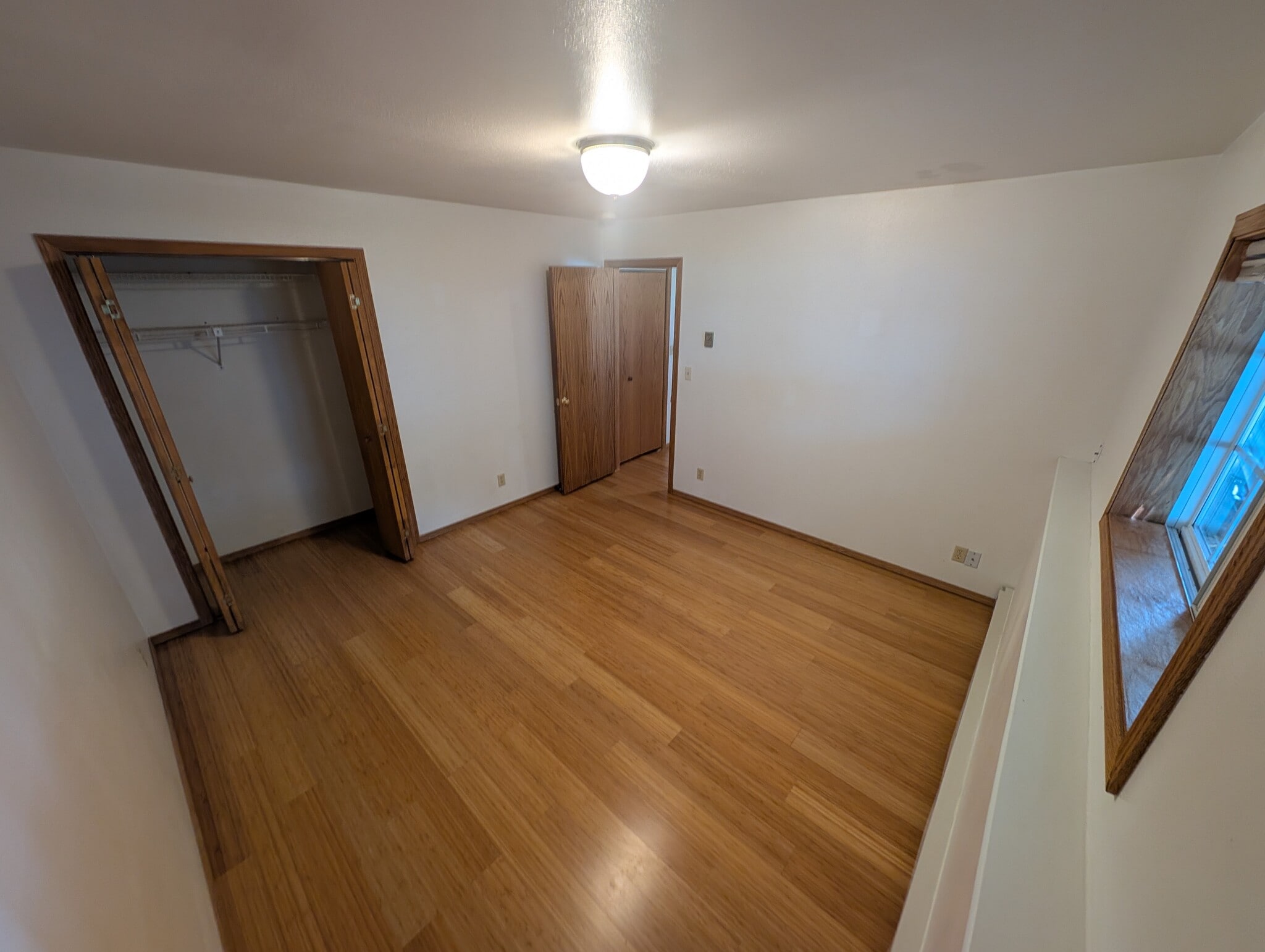 Bedroom with built-in closet - 106 Spruce Ct