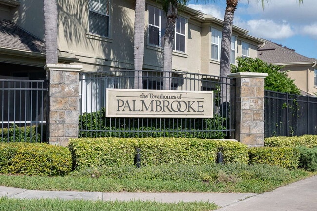 Building Photo - Pinellas Park, Gated Townhome Community 3/2.5/2CG