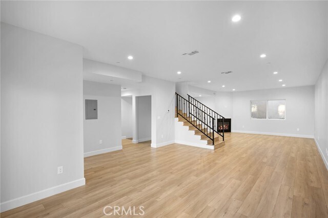 Building Photo - 357 Harvey Dr