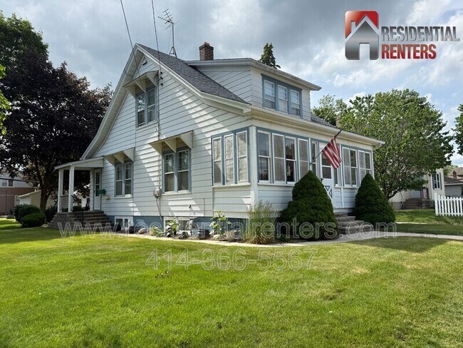 Building Photo - 1007 13th Ave