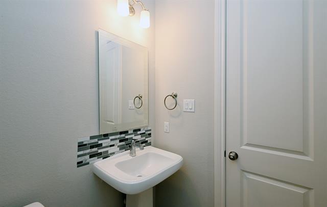 Building Photo - 1021 Water St