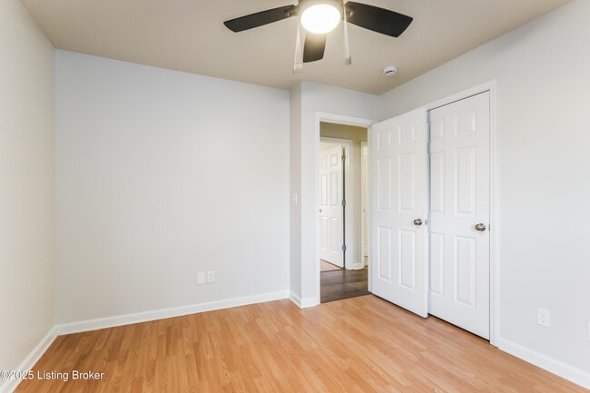 Building Photo - 277 Drake Dr