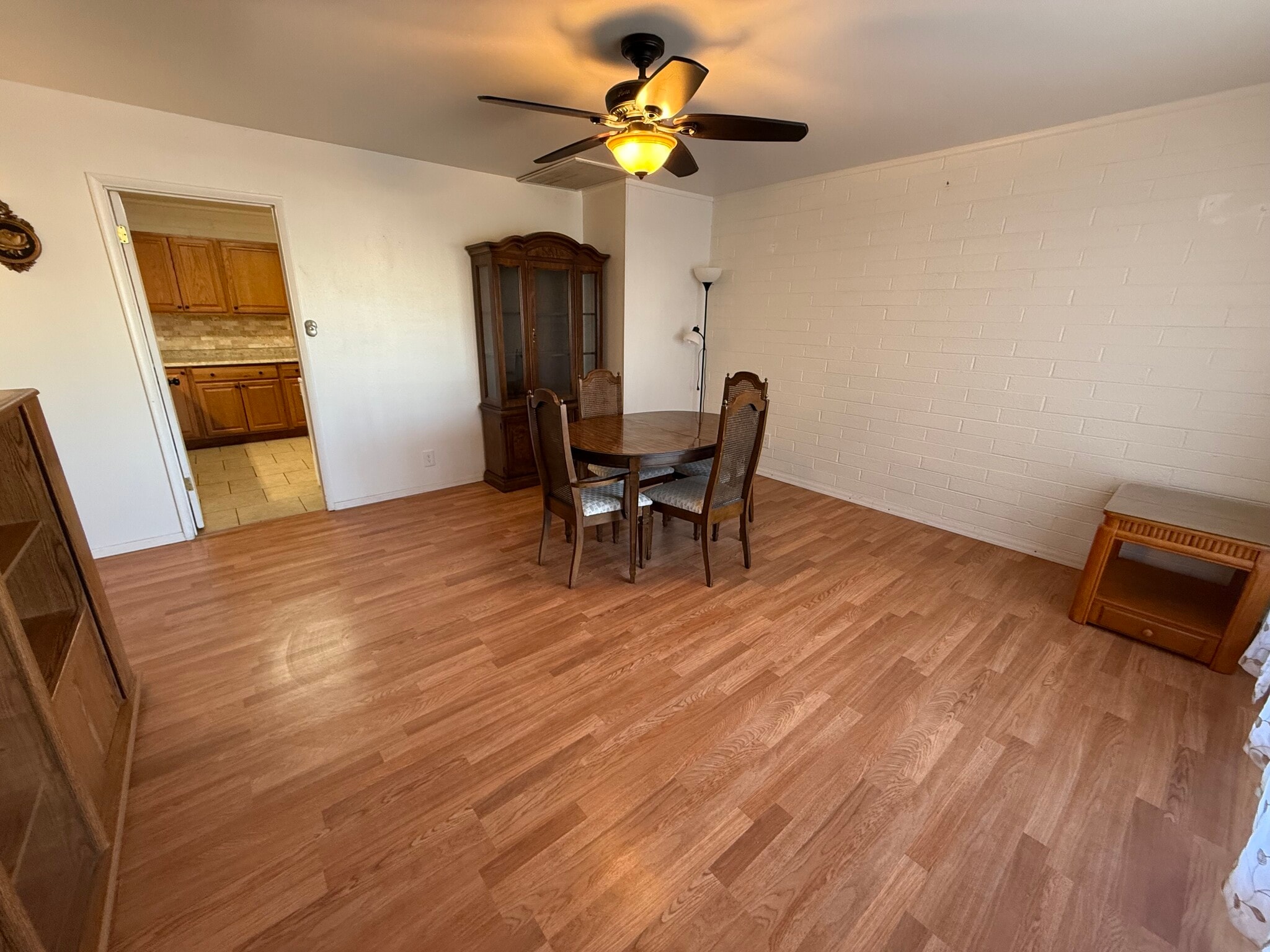 Building Photo - 10607 W El Rancho Dr