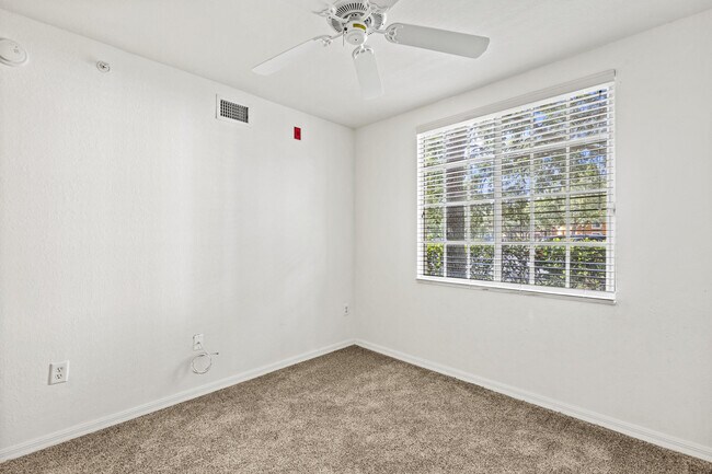 Building Photo - 6752 Heritage Grande