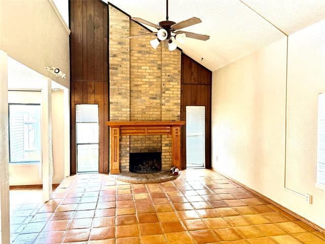 Building Photo - 3309 Ivanhoe Ln