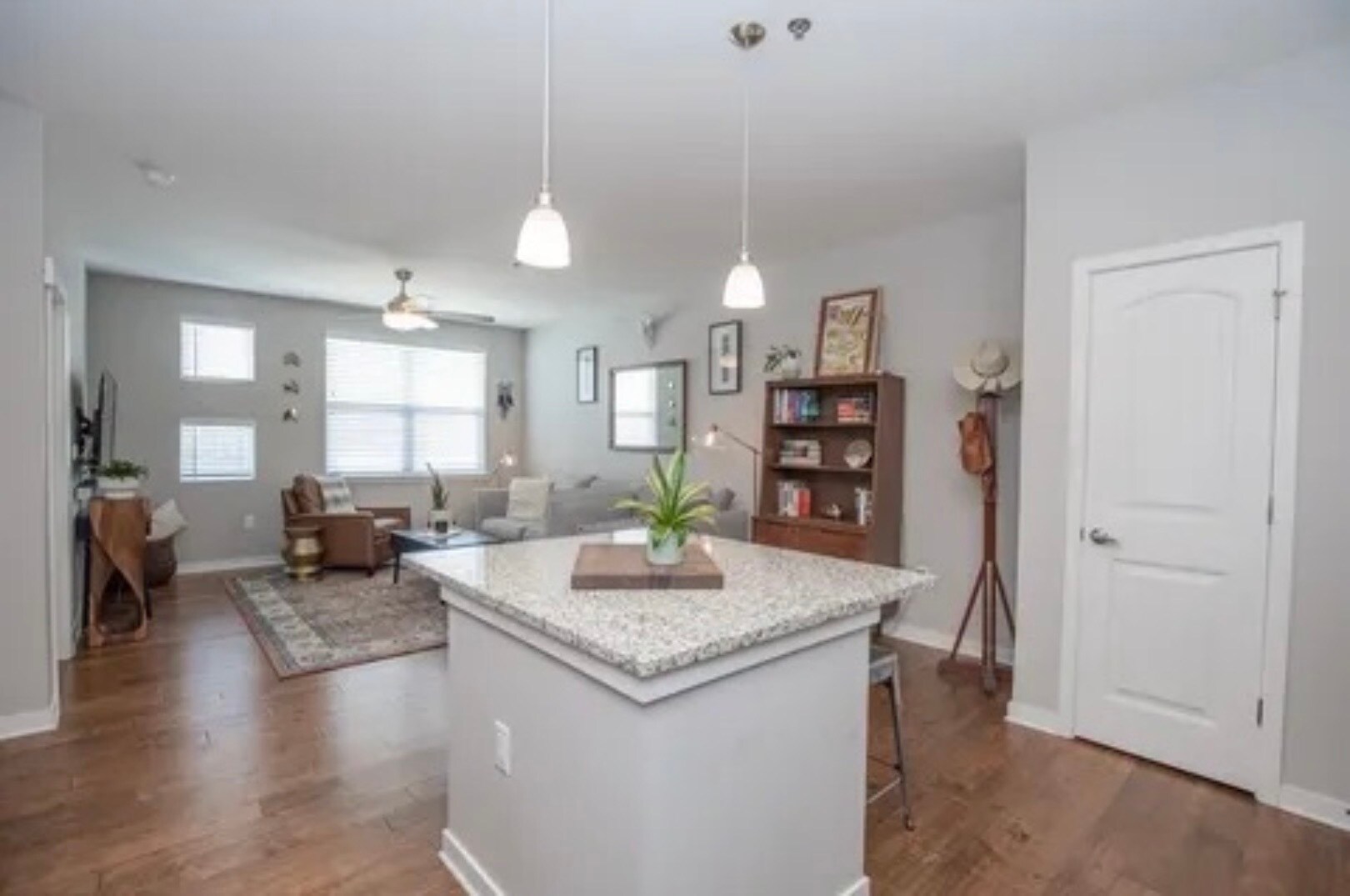 Building Photo - 1118 Litton Ave