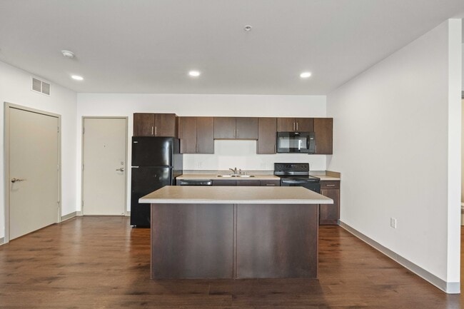 Building Photo - The Wildwood at Main