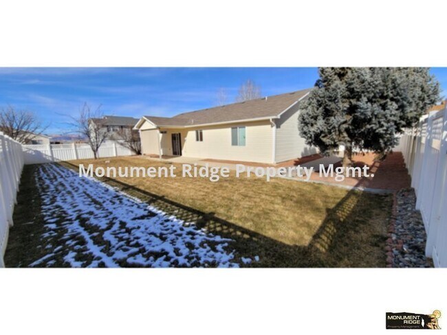 Building Photo - 2827 B 4/10 Rd