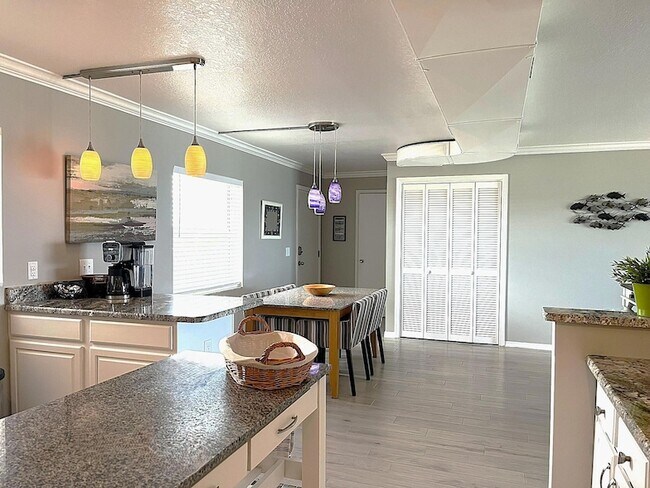 Building Photo - 2975 Jimmy Buffett Mem Hwy