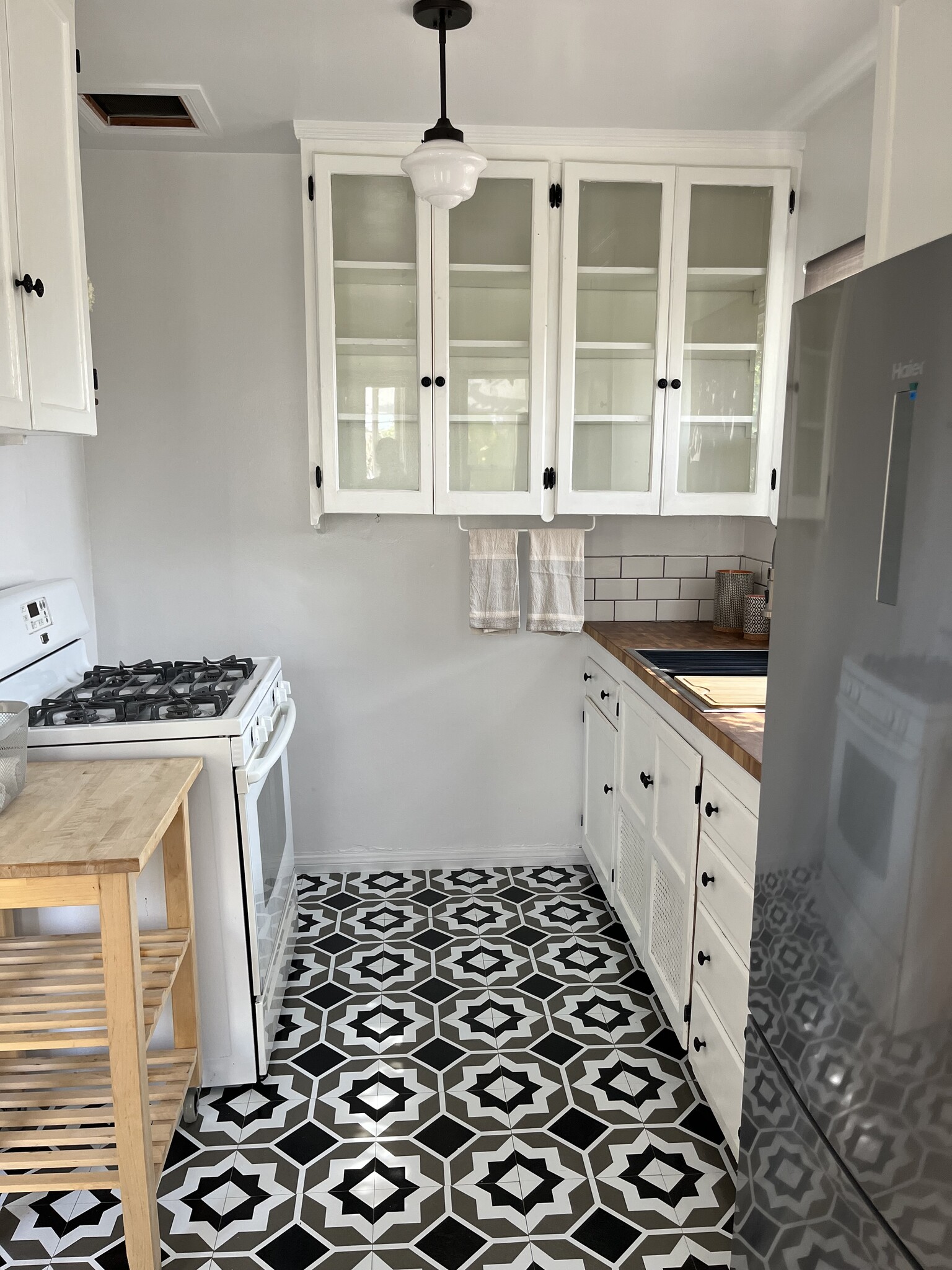 original cabinetry - 3034 Perlita Ave