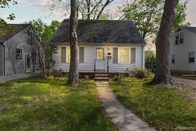 Primary Photo - 2211 Academy St