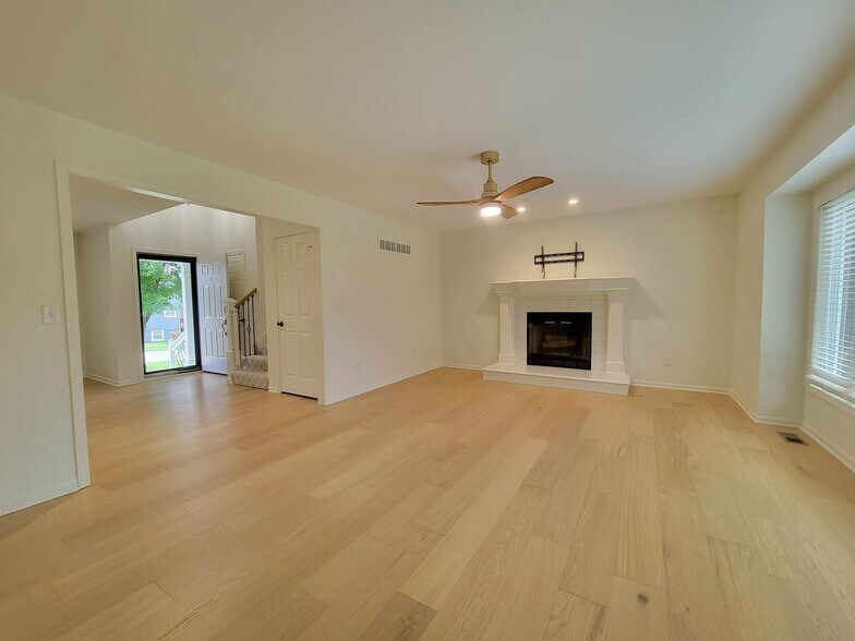 Building Photo - 1532 SE Silkwood Ln