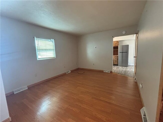 Building Photo - 1520 12th Ave