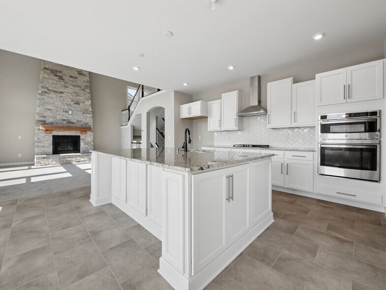 Building Photo - 5195 Brookfield Ln