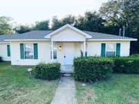 Building Photo - 1000 Sable Dr