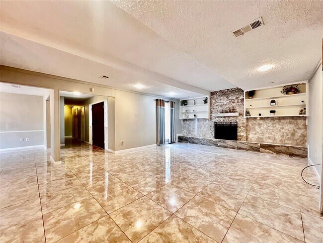 Building Photo - 13819 Wickersham Ln