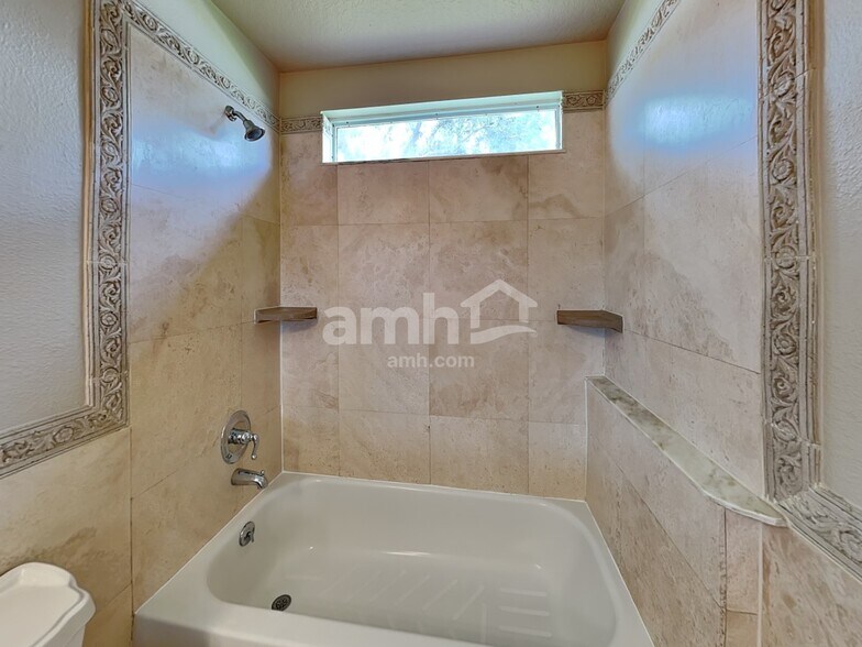 Building Photo - 239 Traditions Dr