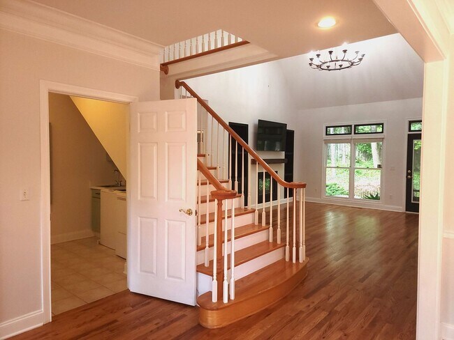 Building Photo - Knoxville 37934 - 4 bedroom, 3.5 bath home...