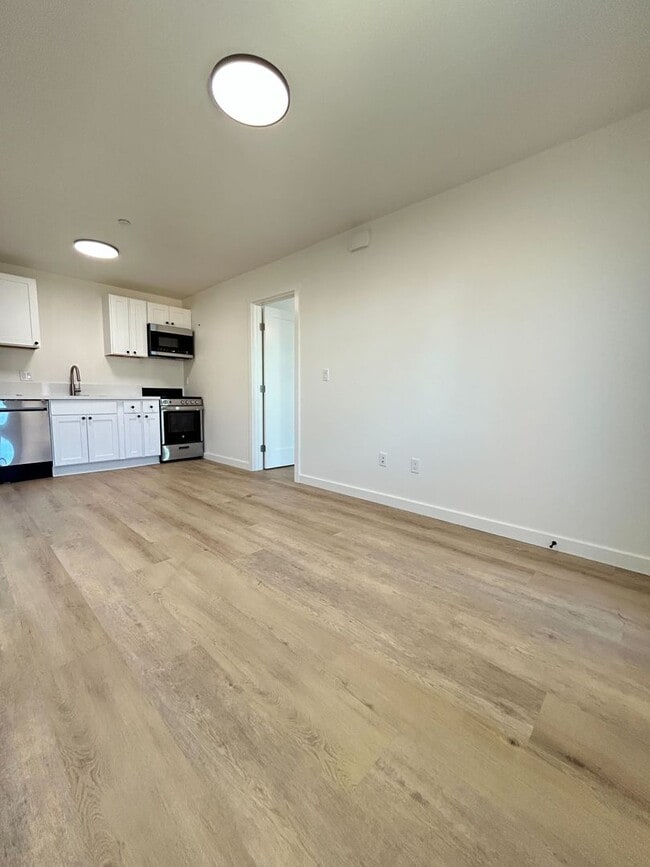 Building Photo - 1-Bed/1-Bath Near Downtown San Luis Obispo and Cal Poly