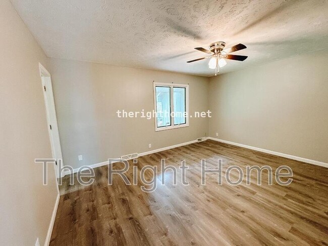 Building Photo - 5141 Raven Oaks Cir