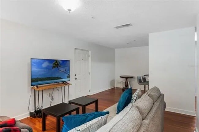 Building Photo - Orlando - 3 Bedrooms, 2 Bathrooms – $1,595.00