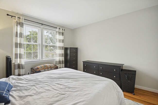 Building Photo - 2202 Washington Ave