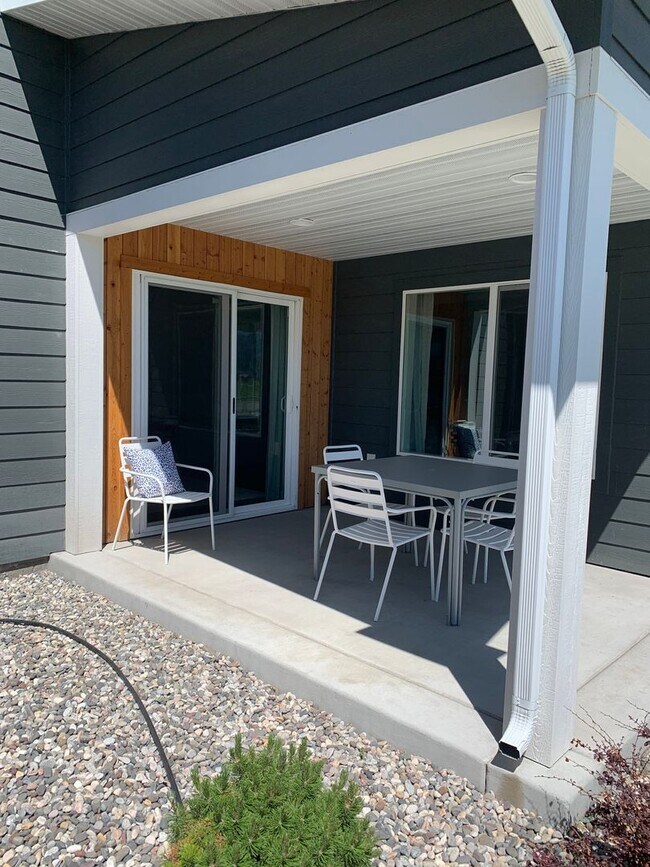 Building Photo - 3 Bedroom Condo in Bozeman