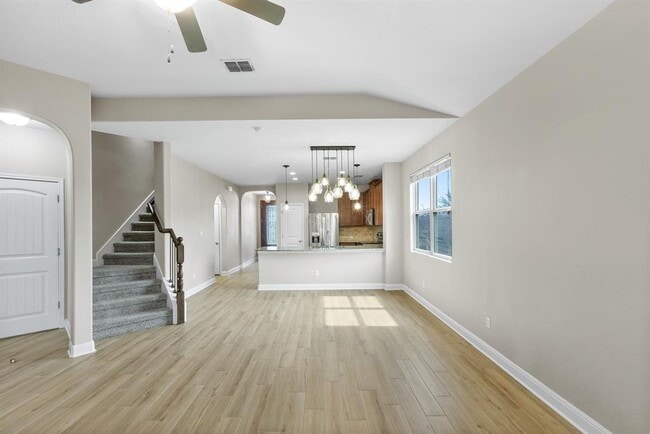 Building Photo - 10824 Dinah Dr