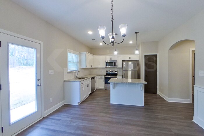 Building Photo - 162 Allentown Wy