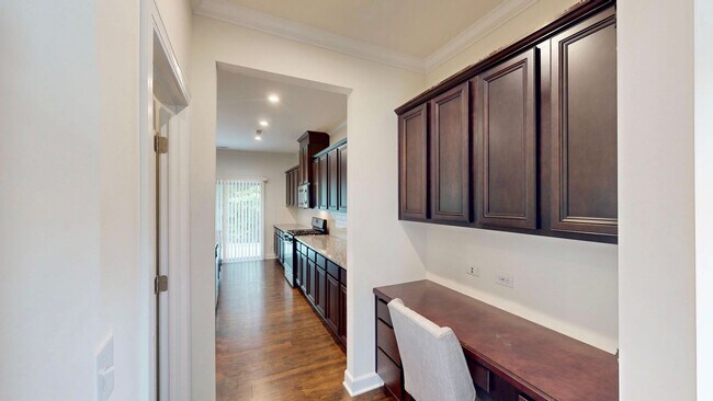 Building Photo - 4523 Collingham Dr