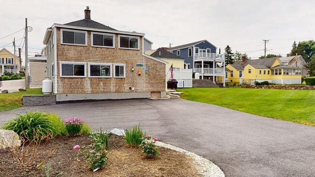 Building Photo - Ocean View Retreat in York Beach, Maine: F...