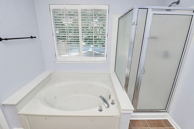Building Photo - Beautiful 4/3 Home for Rent